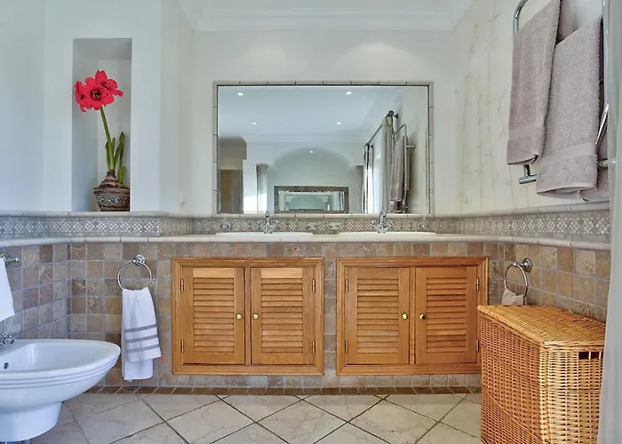 Вилла Casa Marta - Great 3 Bedroom With Sea Views! Эштомбар