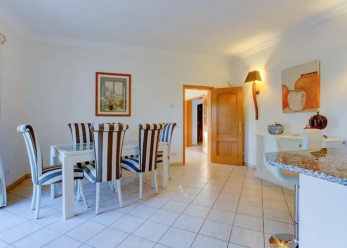 Casa Marta - Great 3 Bedroom With Sea Views! Estômbar