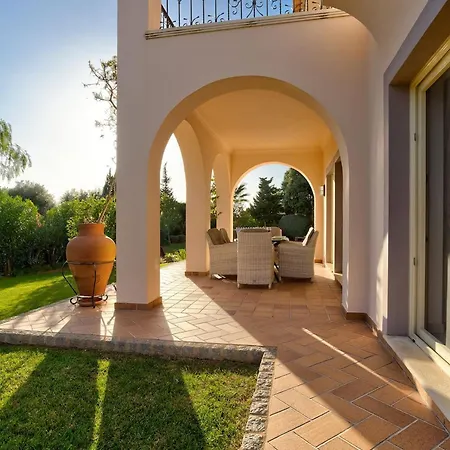 Casa Marta - Great 3 Bedroom With Sea Views! Estômbar